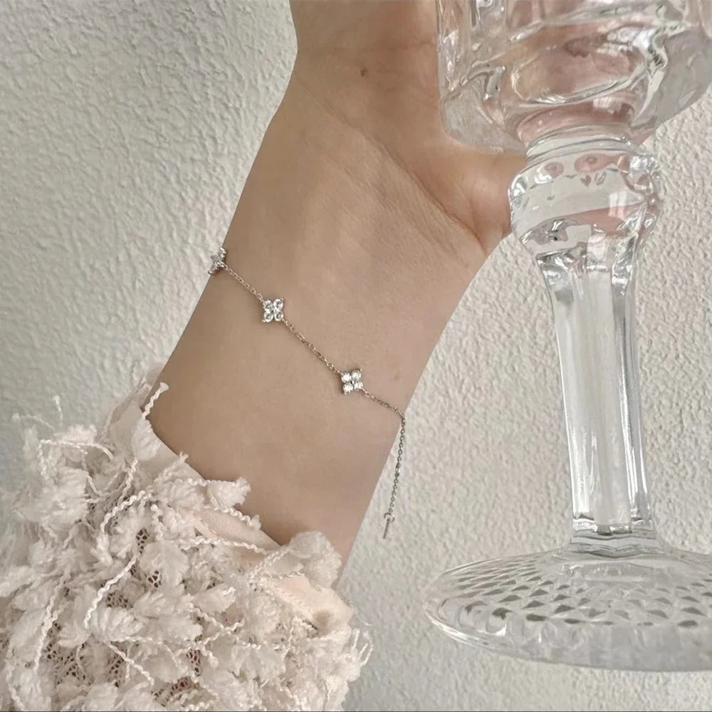 Collier Élégant en Acier Inoxydable 18k-Zircons Brillants & Design Minimaliste