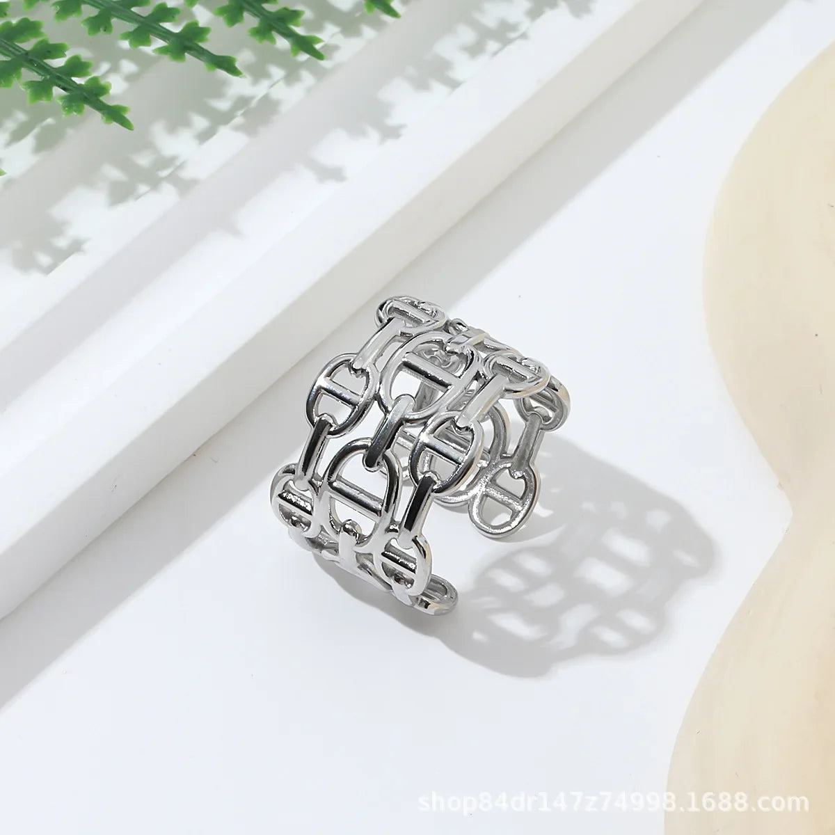 Bague ajourée en acier inoxydable