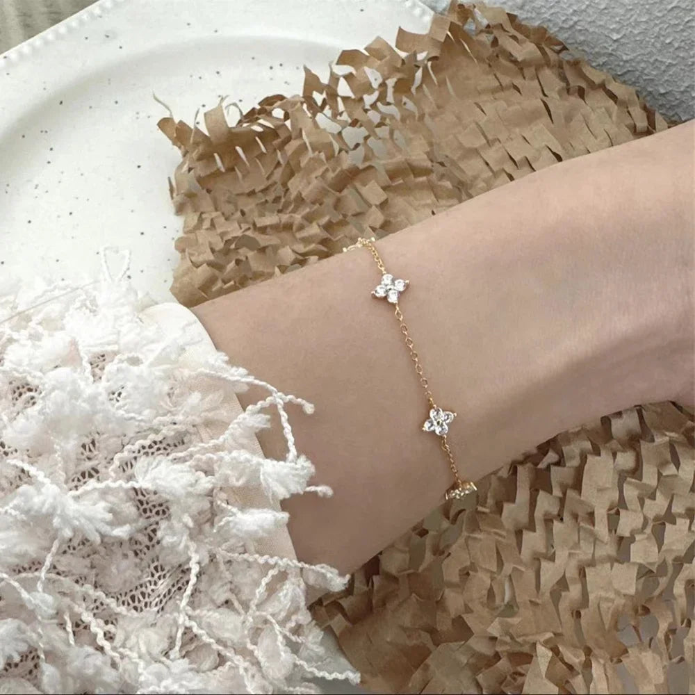 Collier Élégant en Acier Inoxydable 18k-Zircons Brillants & Design Minimaliste