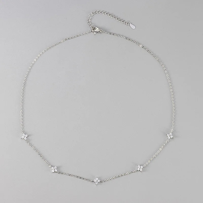 Collier Élégant en Acier Inoxydable 18k-Zircons Brillants & Design Minimaliste