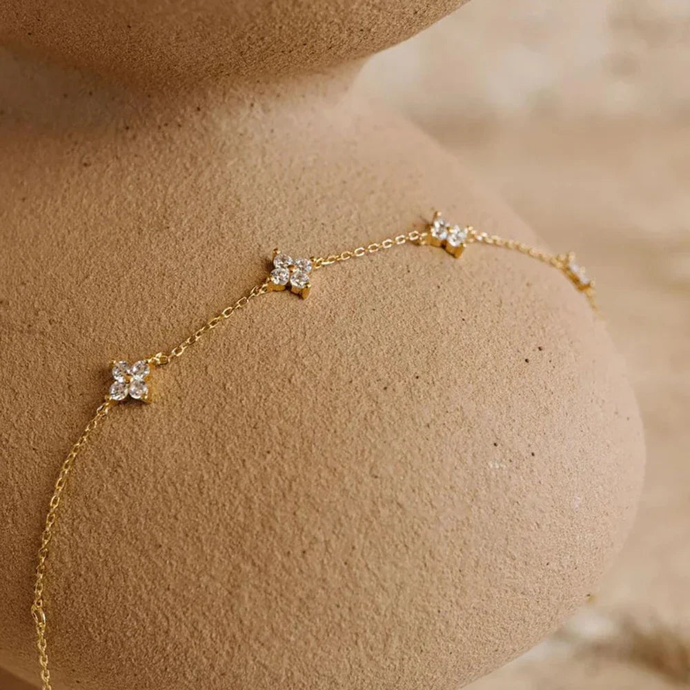 Collier Élégant en Acier Inoxydable 18k-Zircons Brillants & Design Minimaliste