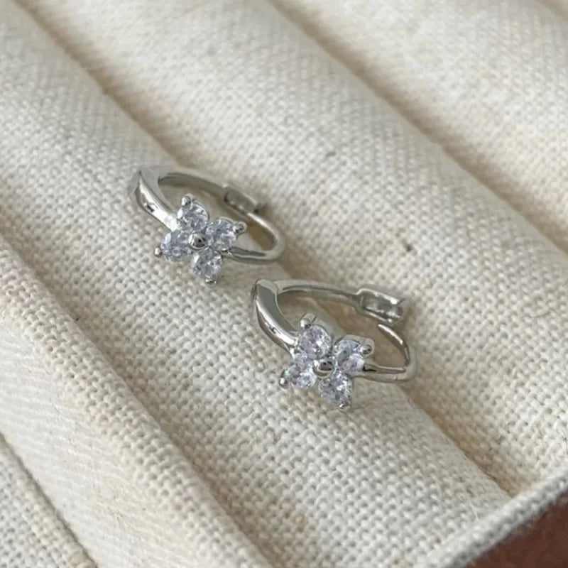 Collier Élégant en Acier Inoxydable 18k-Zircons Brillants & Design Minimaliste